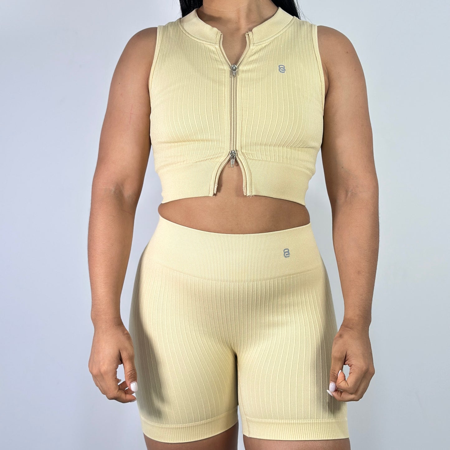 Conjuntos top de cierre + Booty short