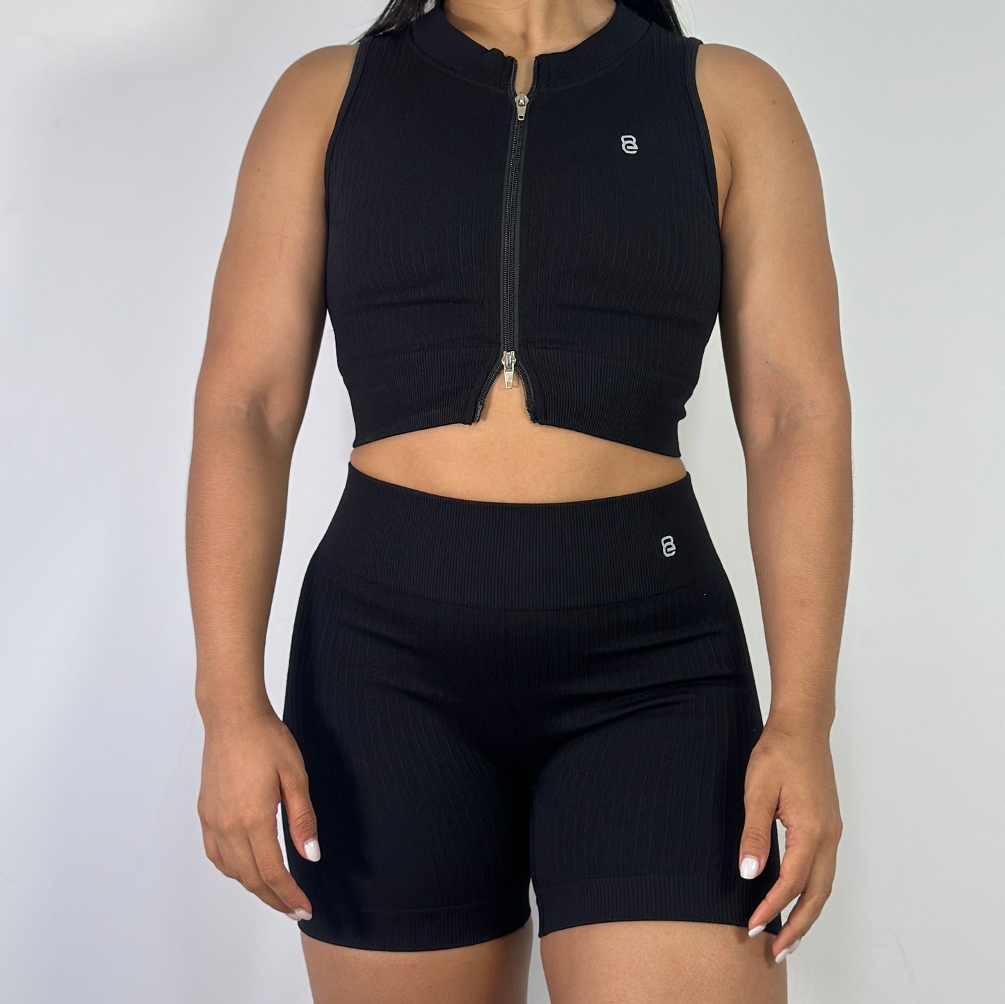 Conjuntos top de cierre + Booty short