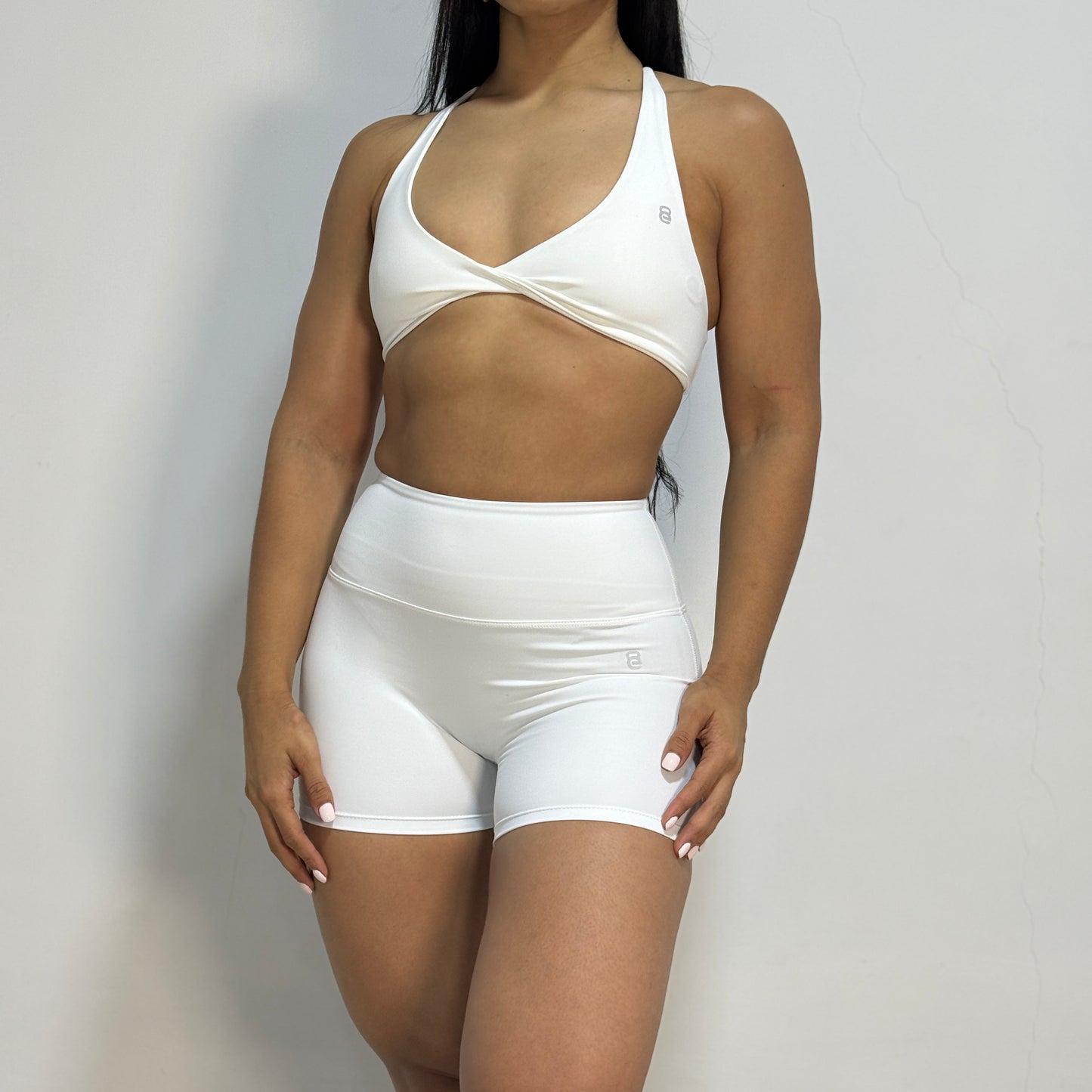 Conjuntos top tiritas cruzado + short