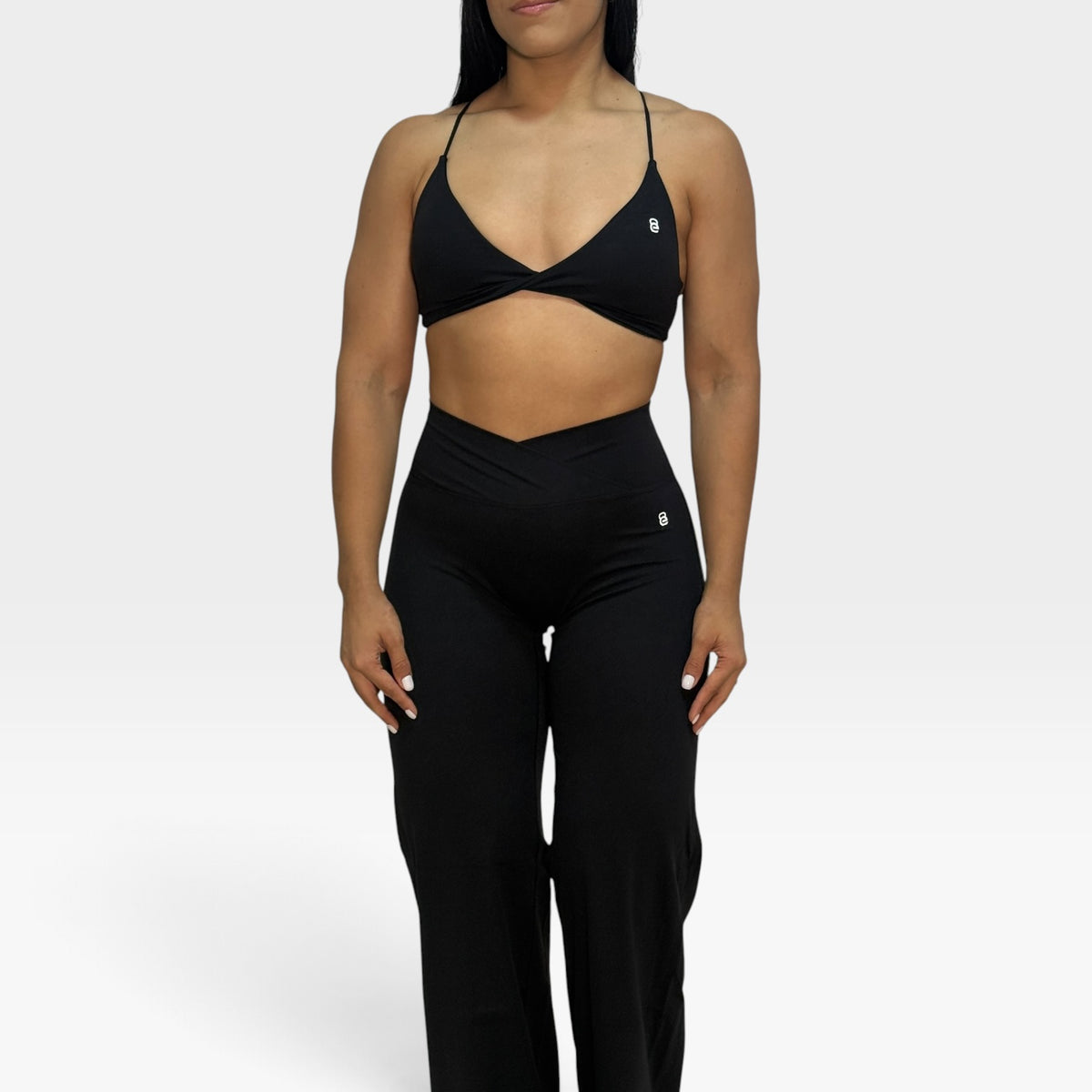 Conjunto top cruzado + licra corte recto